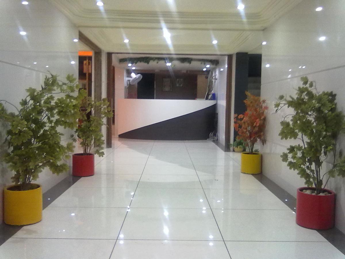 Hotel Aditya Rajkot Exterior photo