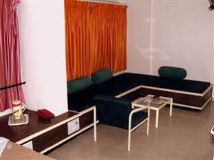 Hotel Aditya Rajkot Exterior photo